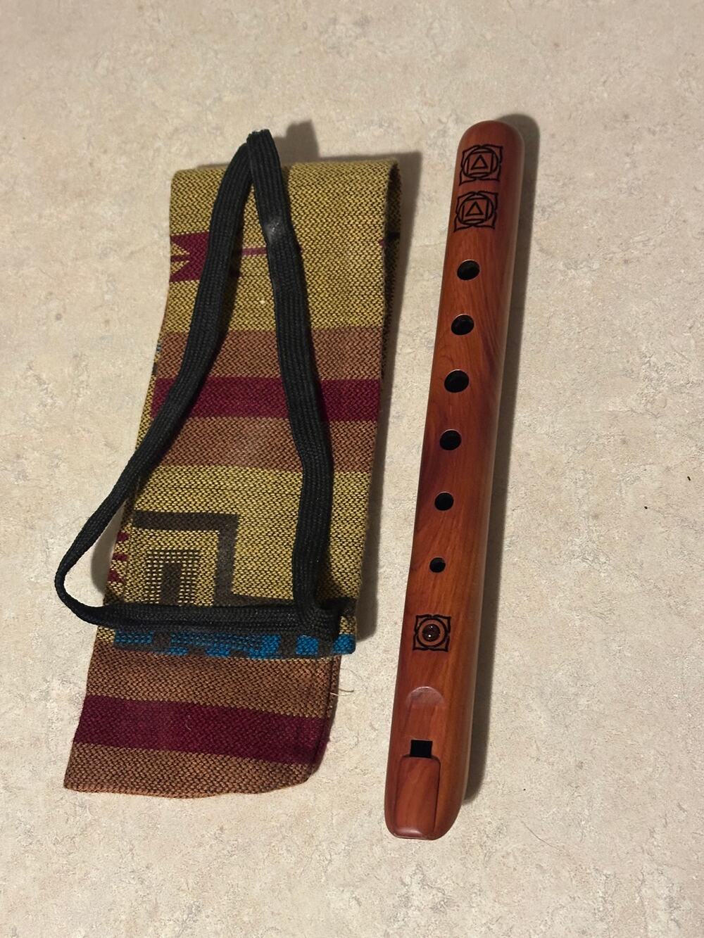High Spirits Flutes Root Chakra Spirit Flute C Minor Aromatic Cedar 12.5" Case